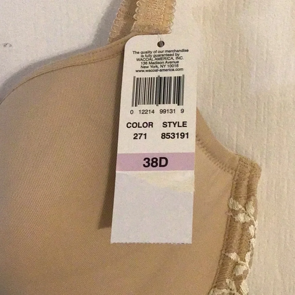 Wacoal Embrace Lace Contour Underwire Bra 38D NWT